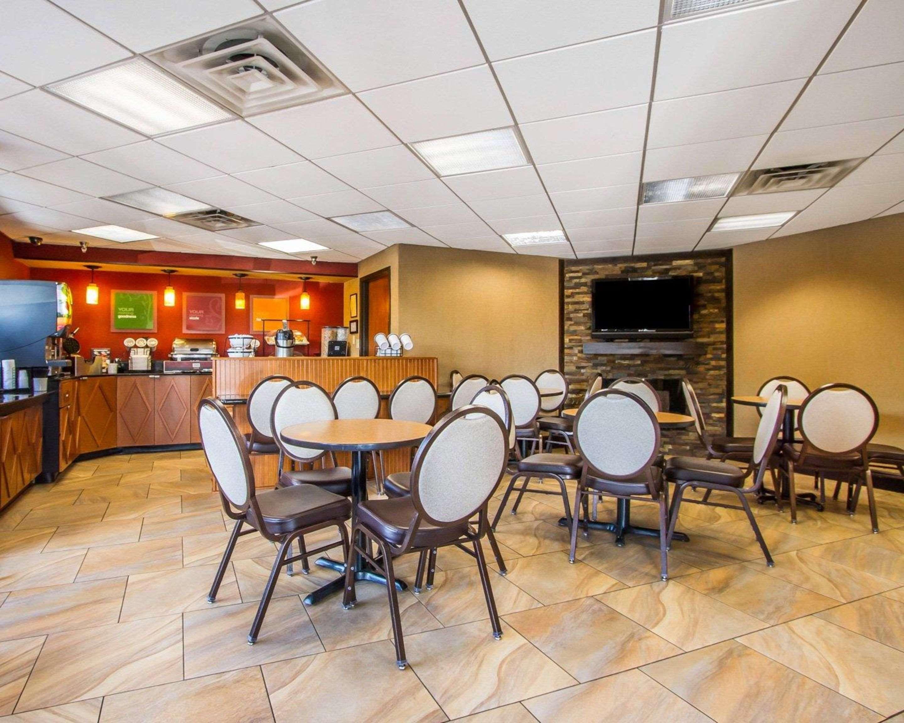 Rodeway Inn & Suites Clarksville Luaran gambar