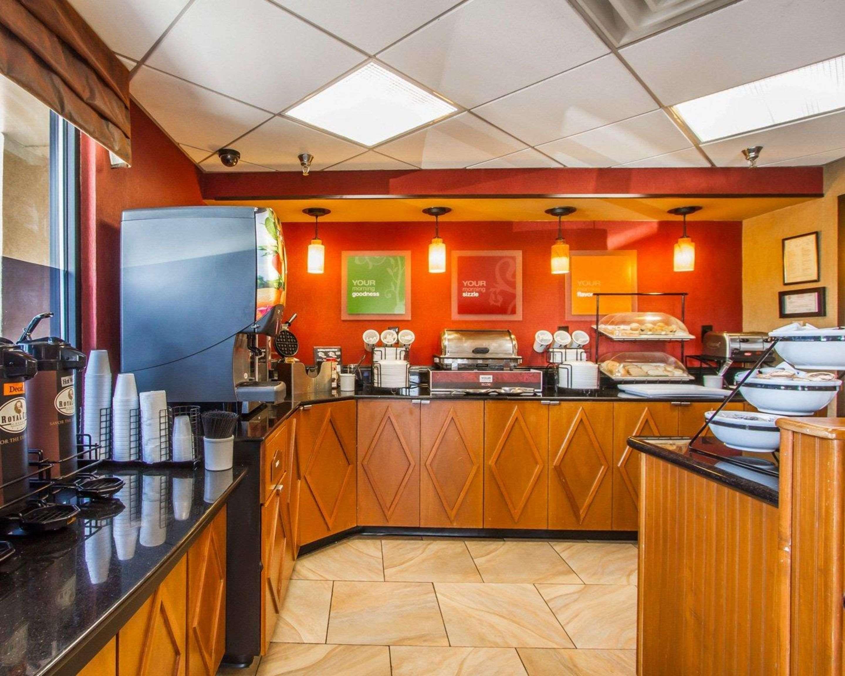 Rodeway Inn & Suites Clarksville Luaran gambar