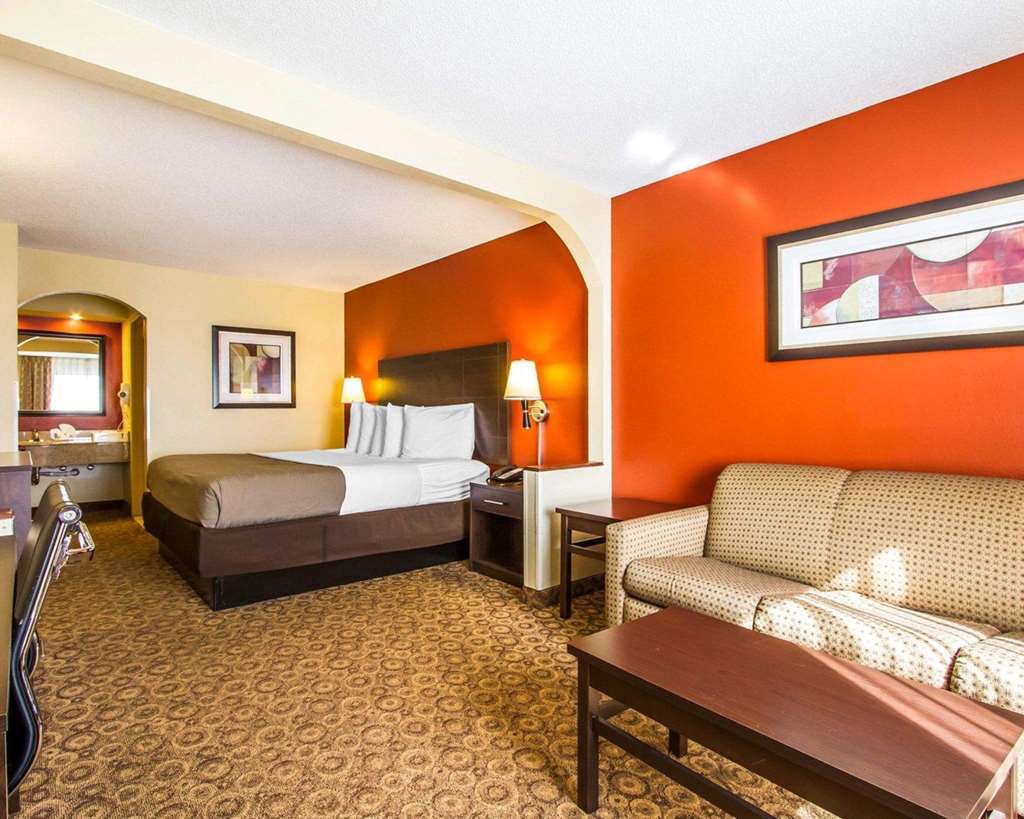 Rodeway Inn & Suites Clarksville Bilik gambar